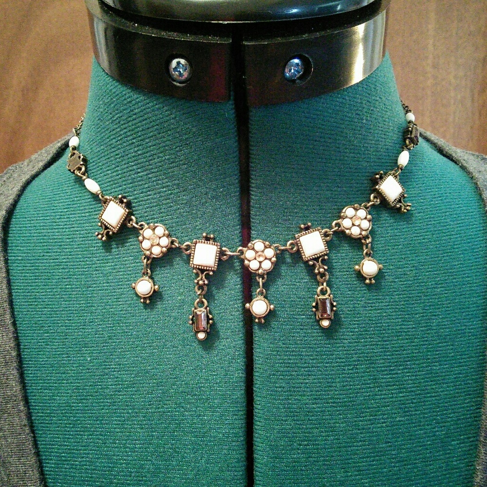 Spring Sale 🌸 Vintage inspired floral necklace
